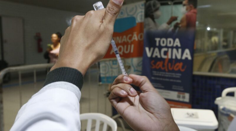 Anvisa atualiza composição de vacinas contra gripe para 2025