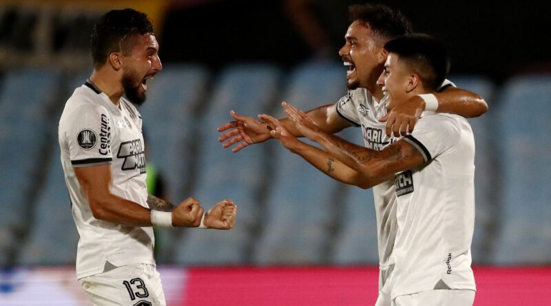 Botafogo avança e faz final da Libertadores com o Atlético-MG