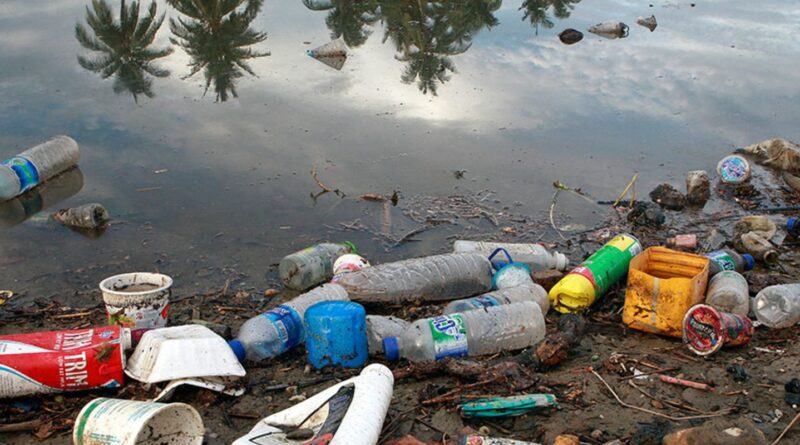 Brasil lança por ano 1,3 milhão de toneladas de plástico no oceano