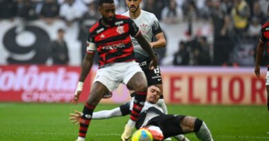 Copa do Brasil: Flamengo segura empate com Corinthians e chega à final