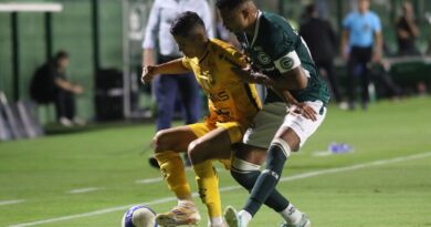 Goiás derrota Amazonas e continua vivo na luta pelo acesso