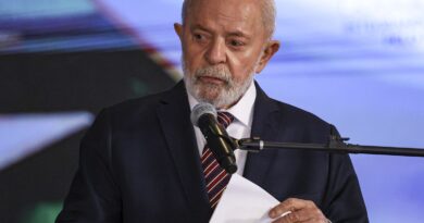 Lula cancela ida ao Brics na Rússia após sofrer acidente doméstico