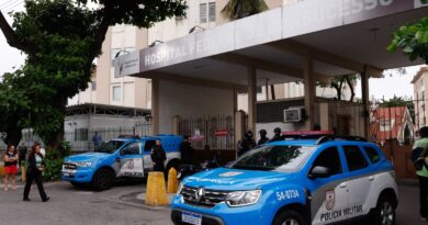 Manifestantes são retirados; direção assume Hospital de Bonsucesso