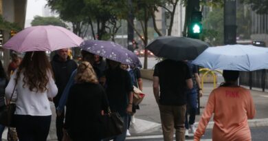 Mesmo com chuva fraca, São Paulo registra falta de luz em bairros