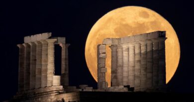 Superlua em Atenas, 2021: Templo de Poseidon parece de brinquedo