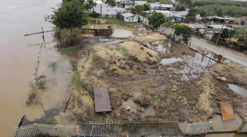 Presos suspeitos de desviar recursos destinados a vítimas de enchentes