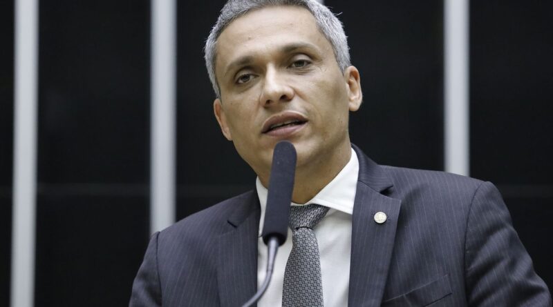 STF forma maioria para tornar réu deputado Gustavo Gayer