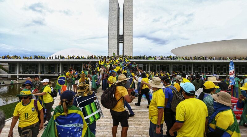 Associação Brasileira de Imprensa pede punição a golpistas