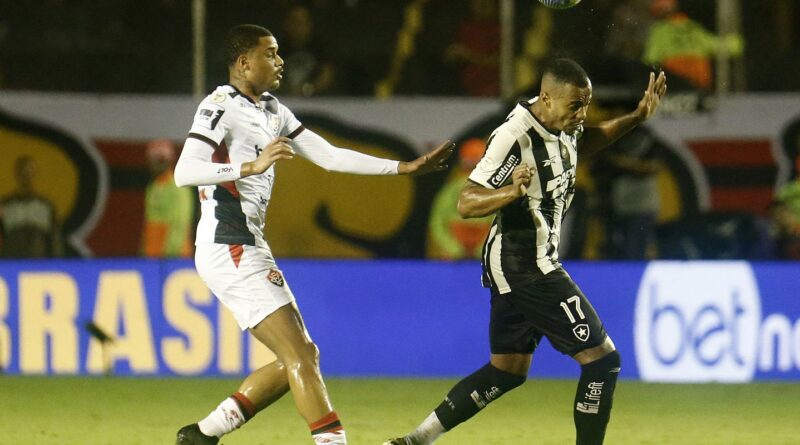 Botafogo tenta retomar vitórias para manter liderança do Brasileiro