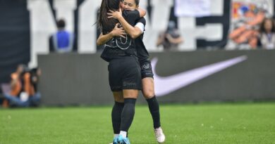 Corinthians abre vantagem na final do Paulistão Feminino