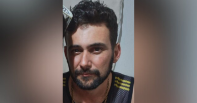 Homem é morto e primo é baleado por atirador que surgiu pela janela em Colatina