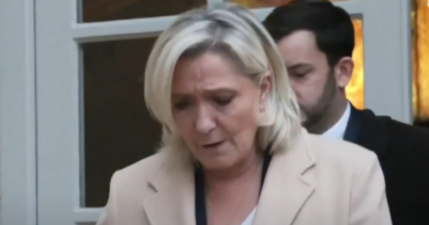 Líder da extrema direita francesa, Marine Le Pen pode ser presa por desvio de verba do parlamento europeu