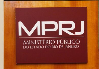 MPRJ faz ação para prender 22 policiais acusados de cobrar propina