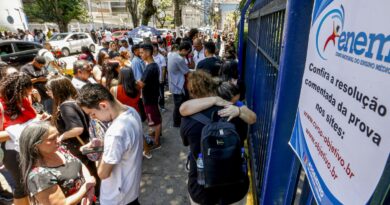 Mais de 4,3 milhões de candidatos participam hoje do Enem 2024