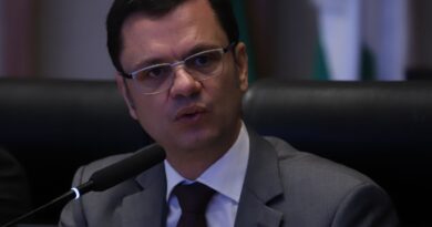 Moraes autoriza Anderson Torres a cuidar da mãe com câncer à noite