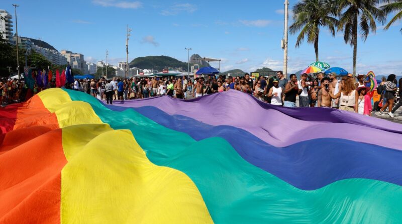 Parlamentares e organizadores pedem recursos para Parada LGBTI+ do Rio