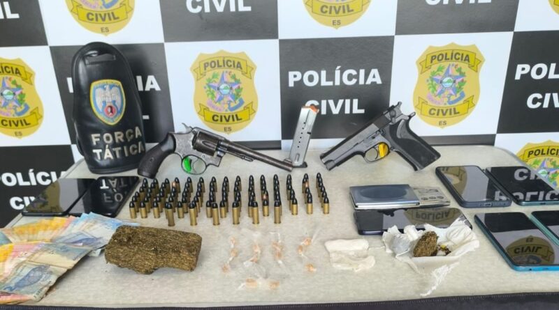 Seis homens são presos com armas, drogas, e dinheiro durante operação em Ponto Belo