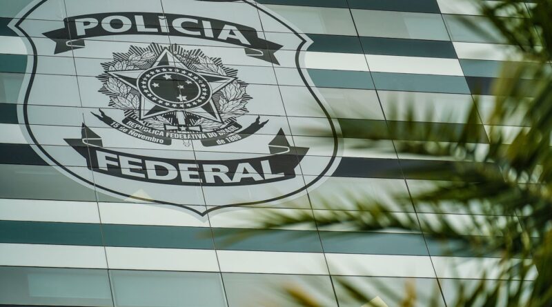 Suspeitos de fraudarem empréstimos da Caixa são investigados pela PF