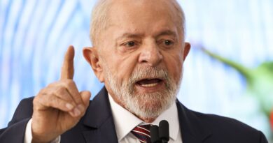 Vitória de Kamala Harris é mais segura para a democracia, diz Lula