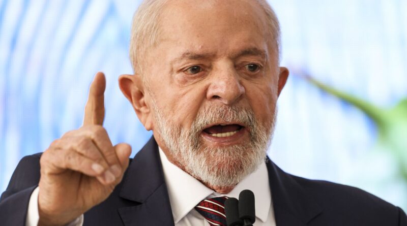 Vitória de Kamala Harris é mais segura para a democracia, diz Lula