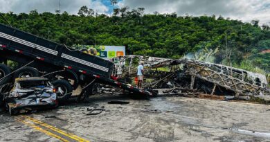 Acidente em rodovia deixa 22 mortos em Minas Gerais