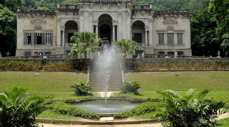 Acordo prorroga permanência da Escola de Artes Visuais no Parque Lage