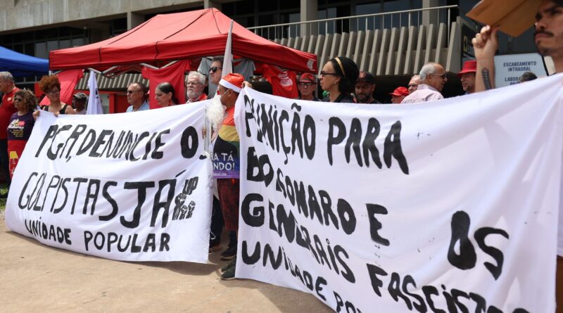 Ato em Brasília protesta contra anistia e retrocesso de direitos