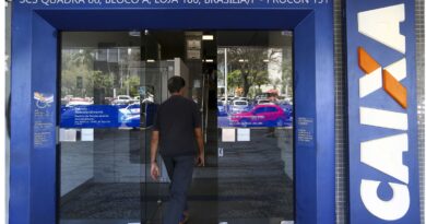 Bancos voltam a funcionar normalmente hoje