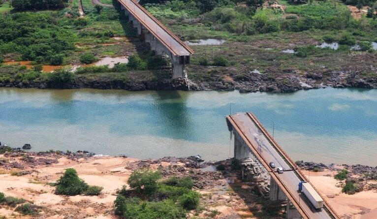 Buscas por desaparecidos após queda de ponte entre Tocantins e Maranhão são retomadas nesta terça