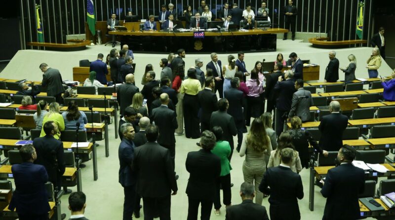 Congresso fará esforço concentrado para votar cortes, LDO e Orçamento