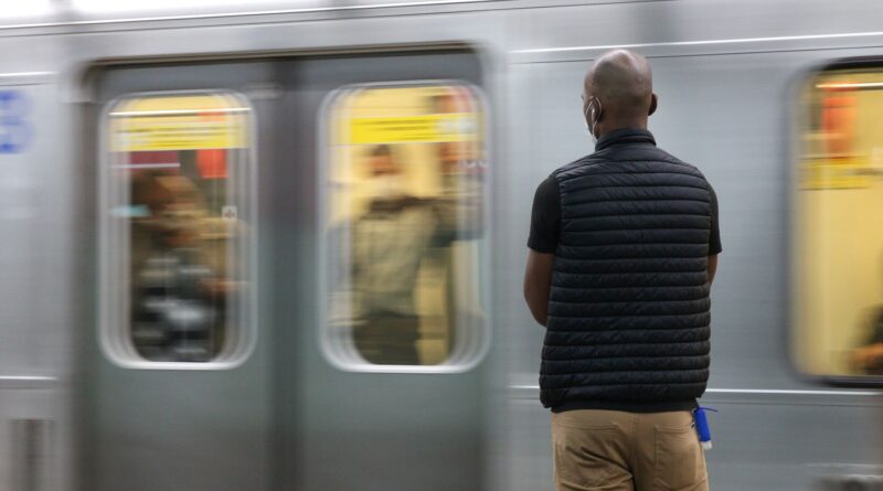 Descarrilamento interdita linhas Coral e Safira em São Paulo