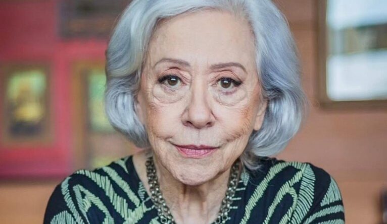 Fernanda Montenegro comemora indicação de Fernanda Torres ao Globo de Ouro: 'Muito comovida'