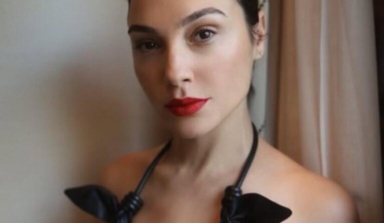 Gal Gadot diz ter sido diagnosticada com coágulo no cérebro durante a quarta gravidez