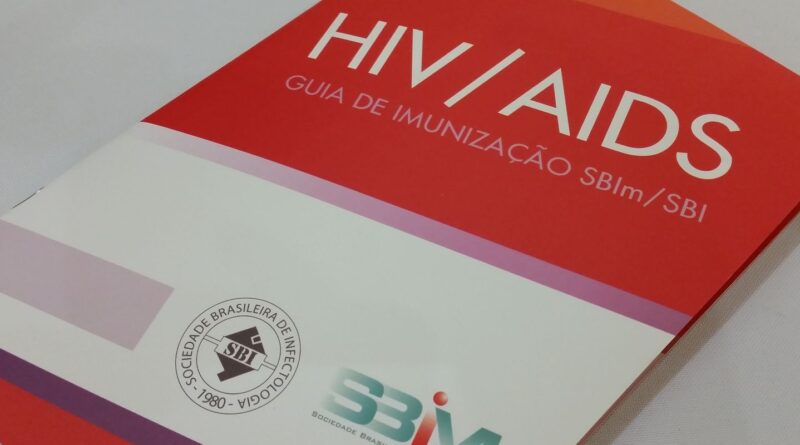 Geriatra chama atenção para aumento de casos de HIV em idosos