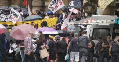 Manifestação pede saída do secretário de Segurança Pública de SP