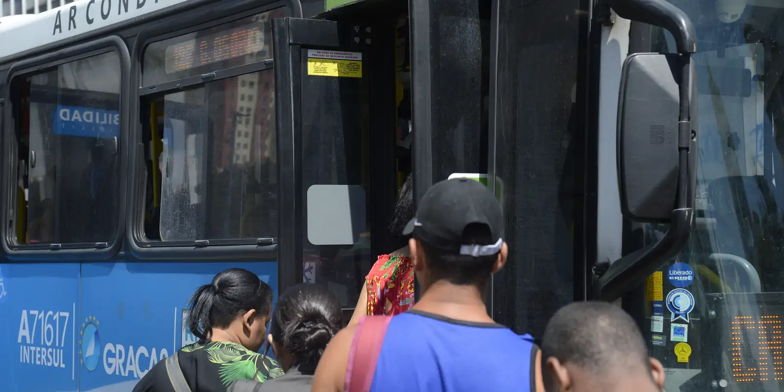 Ônibus do Rio terão ar condicionado monitorado pela prefeitura