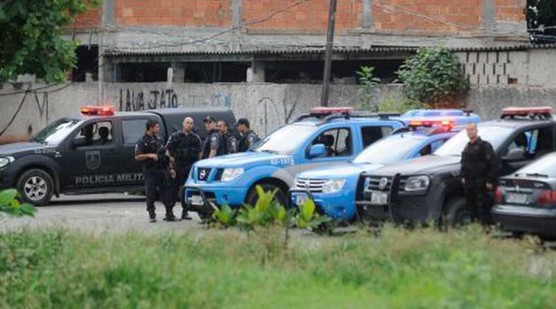 Operação policial na Maré causa fechamento de vias expressas no Rio