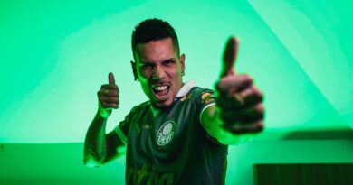 Palmeiras anuncia a contratação do atacante Paulinho