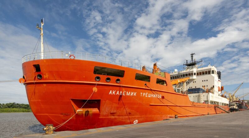 Pesquisadores farão circum-navegação inédita na Antártica