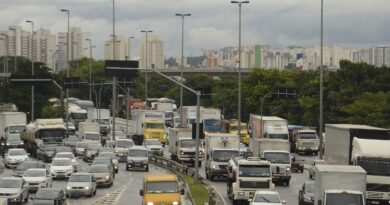 Prefeitura-SP terá que apresentar cronograma para mudar nomes de ruas