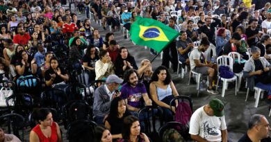 Professores municipais do Rio encerram greve