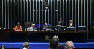 Senado aprova novos limites de gastos públicos em caso de déficit