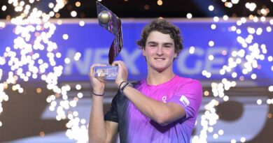 Tênis: João Fonseca conquista o título do Next Gen ATP Finals