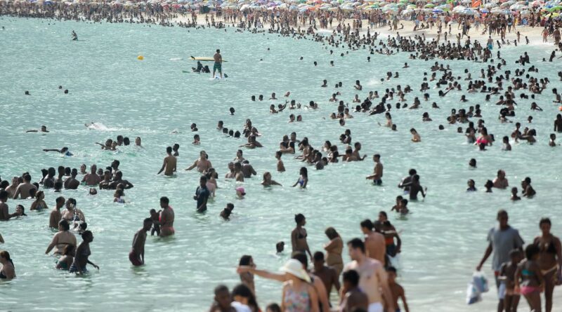 Verão começa hoje e previsão é de menos chuvas na maior parte do país