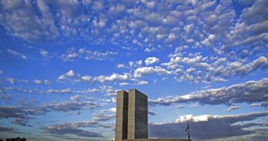 Deputados e senadores elegem presidentes e mesas diretoras no sábado