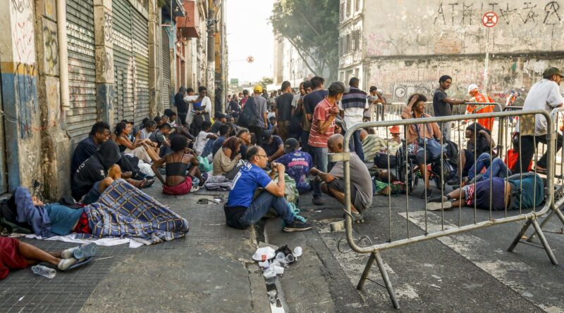 Estrutura da prefeitura leva a confinamento de pessoas na Cracolândia