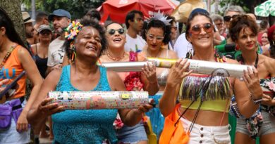 Exigências e burocracia dificultam blocos do carnaval do Rio