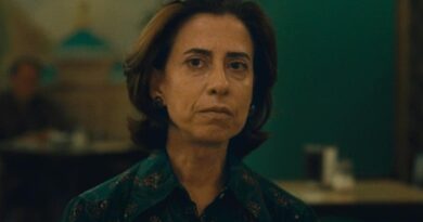 Fernanda Torres desbanca Nicole Kidman e Angelina Jolie e ganha o Globo de Ouro