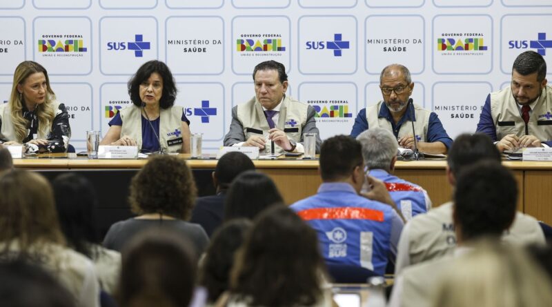 Governo lança ações para se antecipar a período de alta da dengue