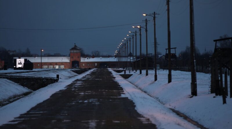 “Palco de uma brutalidade indescritível”, diz Lula sobre Auschwitz